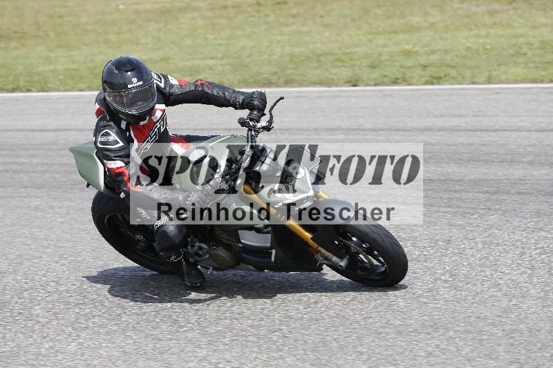 /27 12.06.2025 Ducati Schweiz Trackday Warmup  ADR/gruen-vert/28